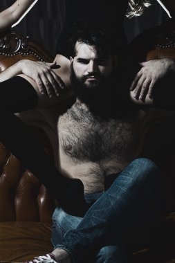 Adam kadın bacakları