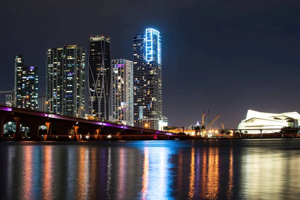 Miami belvárosában. Miami Skyline Panorama. — Stock Fotó