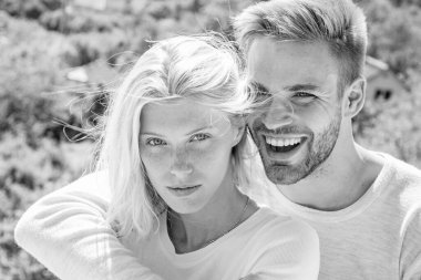 Vücut coşkusu ve zevkine dokunmak. Birlikte güzel bir hafta sonu geçiriyoruz. Genç aşıkla sevişmek. Samimiyet, şehvetli bir kavram. Duygusal bir ilişki. Genç aşıklar.