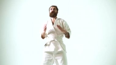 Çılgın karate. Kimonolu komik tekvando adamı. Komik sporcu çocuk eğitimi..