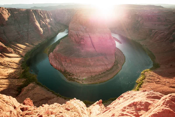 Horseshoe bend Grand Canyon 국립 공원에서 일몰의 순간이었습니다. Horseshoe Bend, Page, Arizona. 그랜드 캐니언, 콜로라도 강에 있는 말의 신발굽기. — 스톡 사진