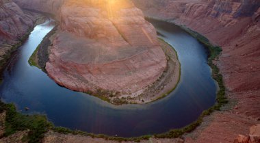Arizona 'da Atnalı Kıvrımının İnanılmaz Günbatımı.