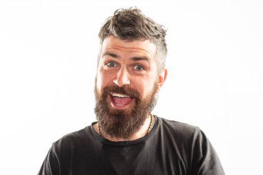 Duygular. Gülen mutlu adam. Yakışıklı bir genç. Olumlu insan ifadeleri ve duyguları.