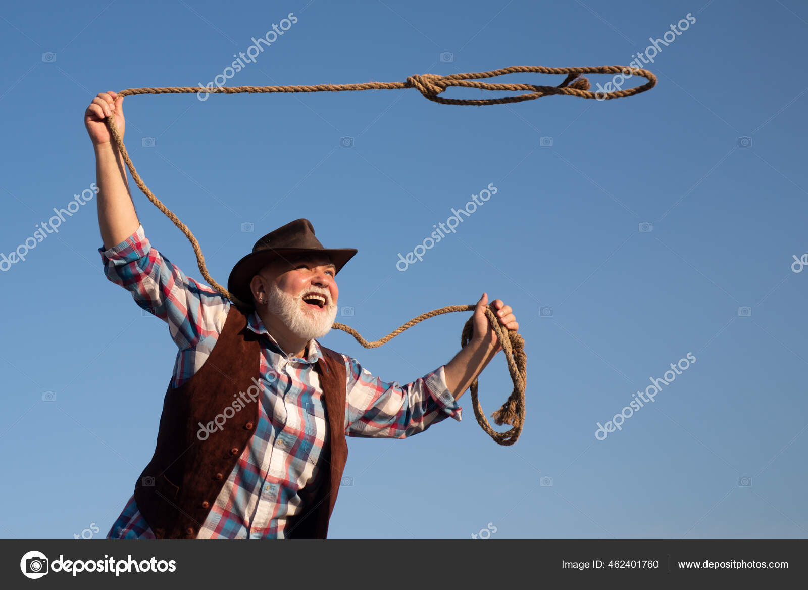 Lasso swinging hi-res stock photography and images - Alamy