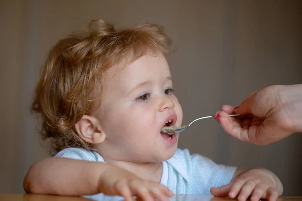 Family, food, child, eating and parenthood concept. Feeding kids. Not hungry. Kid refusing to eat. Healthy nutrition for kids. Child have no appetite. — Stock Photo, Image