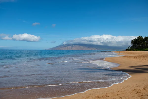 Seaside view of beach, summer vacation background. — Stock Photo, Image