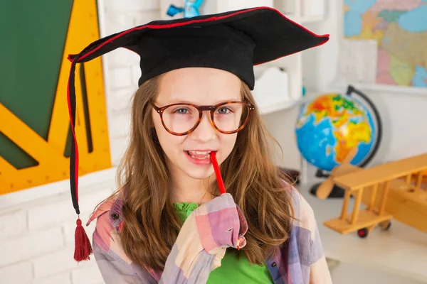 De vuelta a la escuela. Concepto de educación y aprendizaje infantil. —  Fotos de Stock