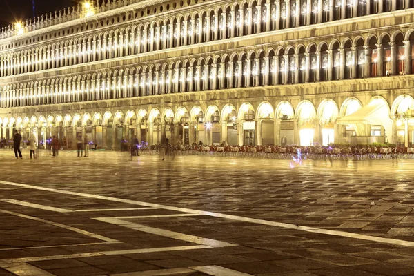 Beautiful St Mark square at night, Venice, Italy — Stock Photo, Image