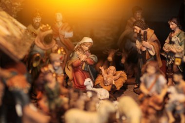 İsa, Meryem, Yusuf, Kral da dahil olmak üzere figürler ile Noel sahne