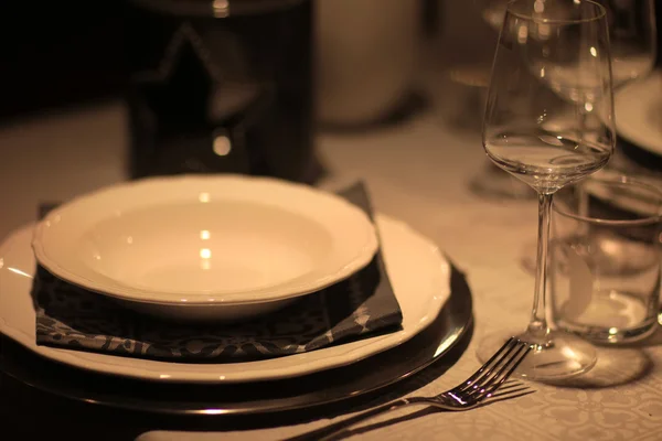 Святкування посуду на столі ресторану — стокове фото