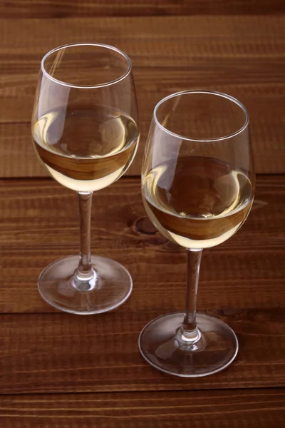 Vasos de vino blanco — Foto de Stock