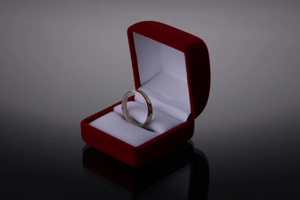 Golden ring in a box — Stock Photo, Image