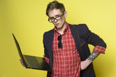 Bilgisayar ile akıllı adam