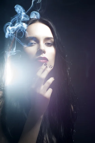 Dohányzás lány portréja — Stock Fotó