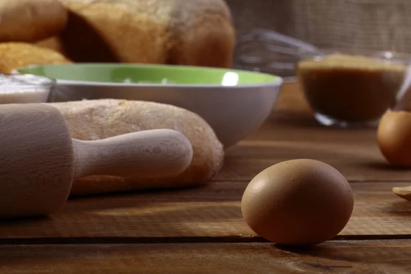 Rolling pin and egg — Stock Photo, Image