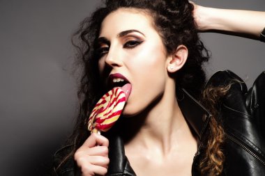 Cinsel lolipop kızla