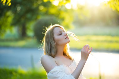 mantıklı Bayan'nde Günbatımı açık