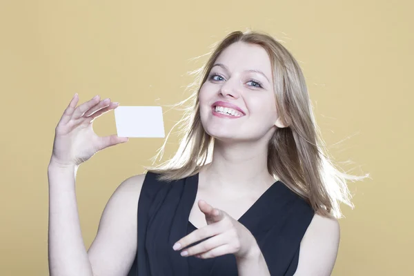 Girl with blank business card — Stock Photo, Image