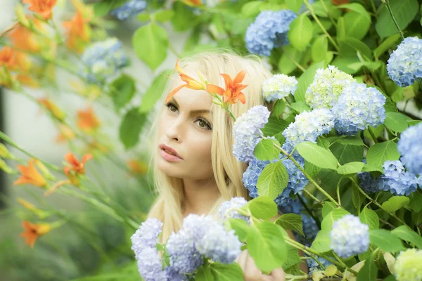 fowers arasında mantıklı kadın