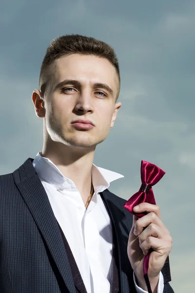 Retrato de hombre fuerte en traje — Foto de Stock