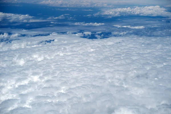 Céu maravilhoso com nuvens — Fotografia de Stock