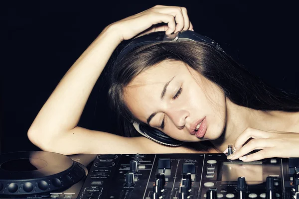 Sexy diskjockey meisje — Stockfoto