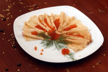 Kırmızı havyar ile gözleme