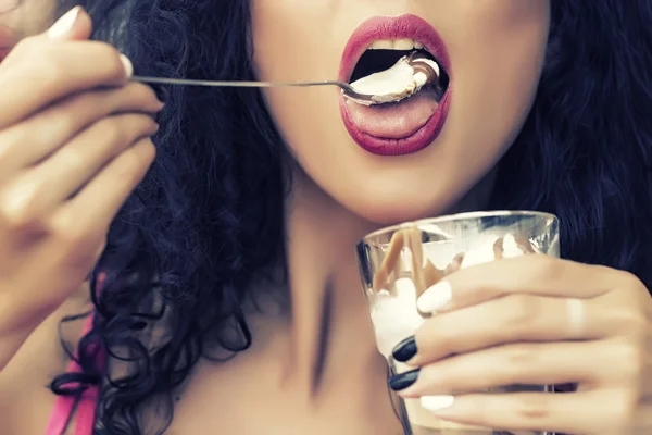 Sexual female lips with dessert — Stock Photo, Image