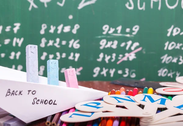 Avión de papel en la escuela lección —  Fotos de Stock