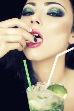 mojito güzel kızla
