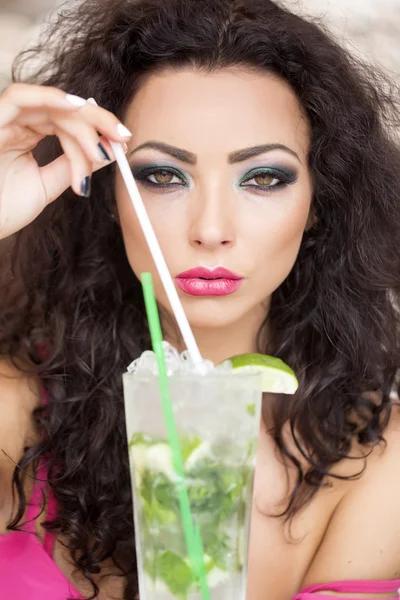 Sexy girl with mojito — Stock Photo, Image