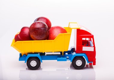 Nektarin kamyon üzerinde