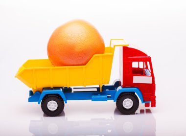 Grapefruit on lorry
