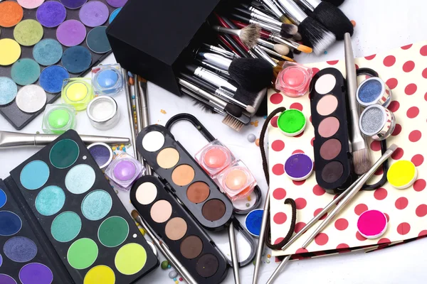 Kleurrijke make-up set — Stockfoto