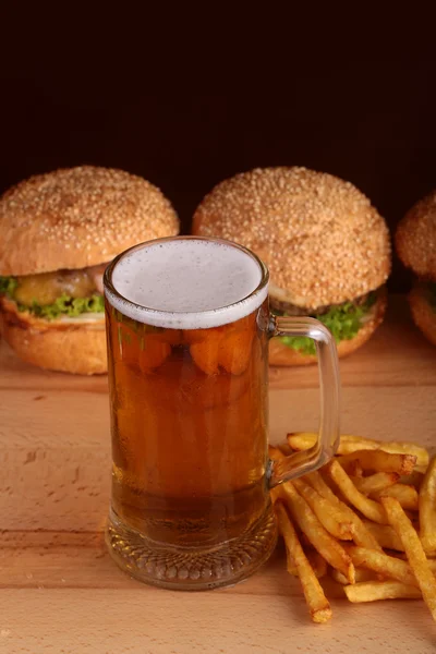 Beer burger and chips — Stock Photo, Image