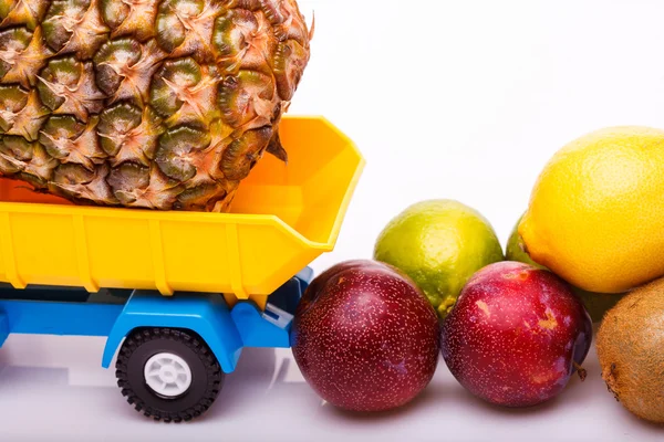 Fruta tropical no caminhão — Fotografia de Stock