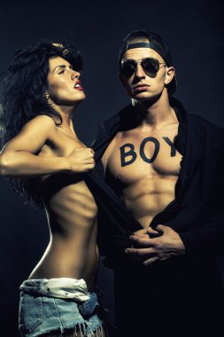 Kız ve erkek metinle