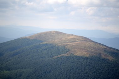 dağlar ve gökyüzü