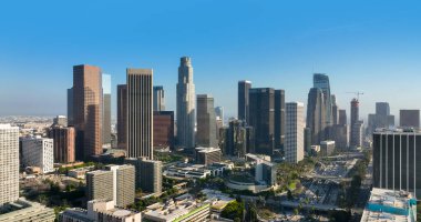 Los Angeles şehir merkezinin hava aracı görüntüsü. Amerikan rüyası Los Angeles şehir manzarası. Amerika 'nın ikonik şehir manzarası