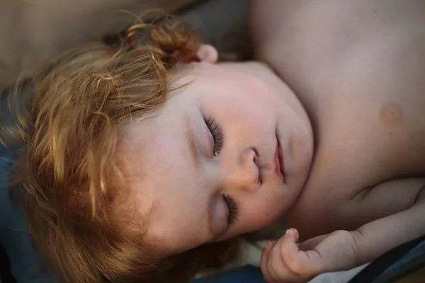 Bambino addormentato — Foto Stock