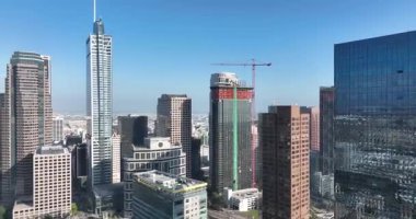 Los Angeles, California 'da. Los Angeles Meleklerinin Uçuşu, İHA ile Los Angeles 'ı filme aldı.