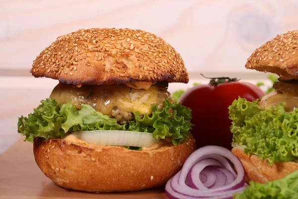 Frischer Burger — Stockfoto