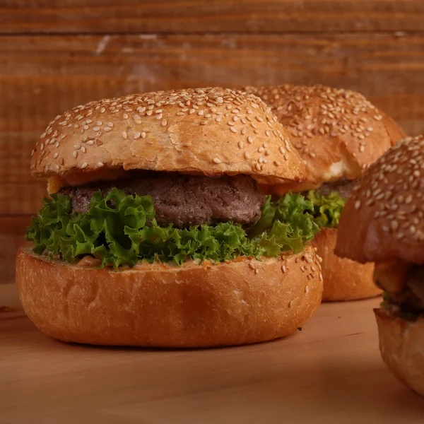 Hamburger savoureux — Photo