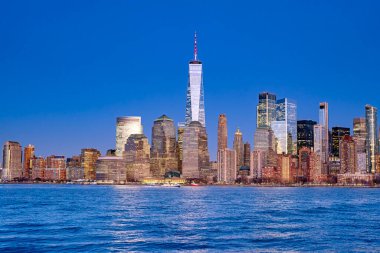 New York şehir merkezinin Manhattan manzarası. New York 'ta günbatımında Manhattan silueti. New York 'ta Özgürlük Kulesi' yle Manhattan silueti. Manhattan şehir manzarası