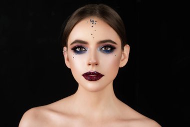 Makyaj stüdyosu. Makyaj portresi. Makyaj kozmetik tarzı. Lüks makyaj sanatı