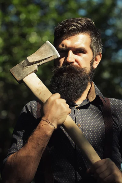 Hombre en el bosque —  Fotos de Stock