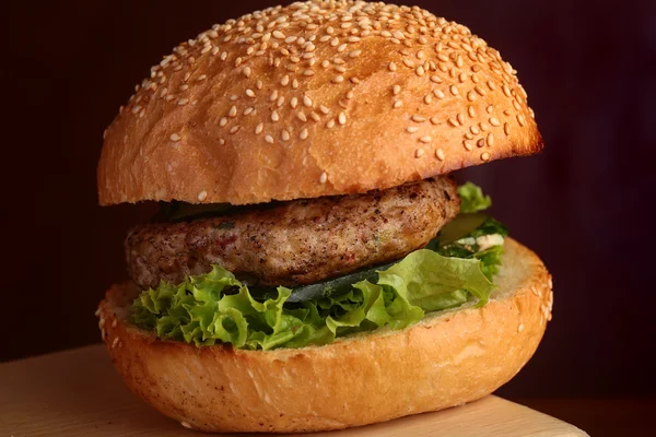 Gustoso hamburger grande — Foto Stock