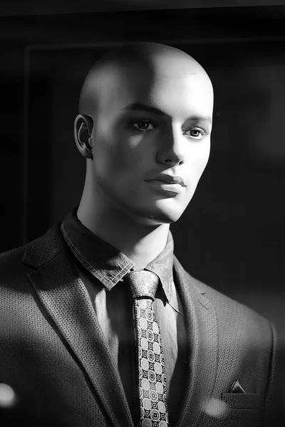 Portrait of bald-headed fashion mannequin — Stock Photo, Image