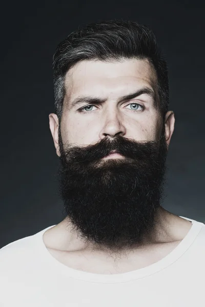 Homme avec barbe — Photo