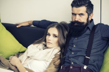 Kafedeki genç çift.